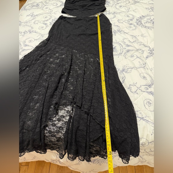 Nylah Maxi Set in Black - Picture 7 of 11